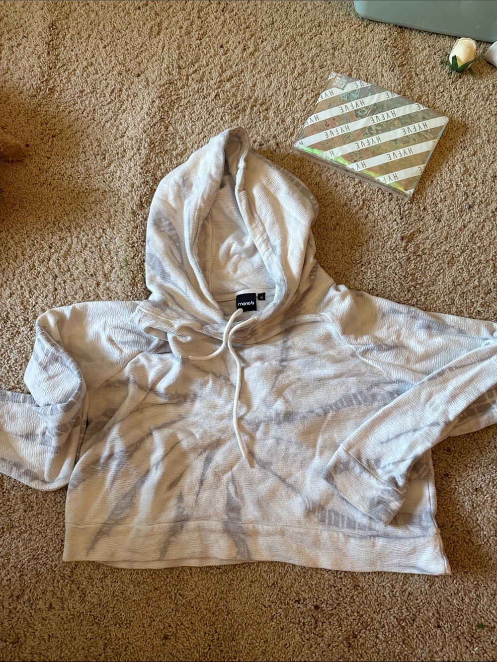 Mono b White Tie-Dye Cropped Hoodie